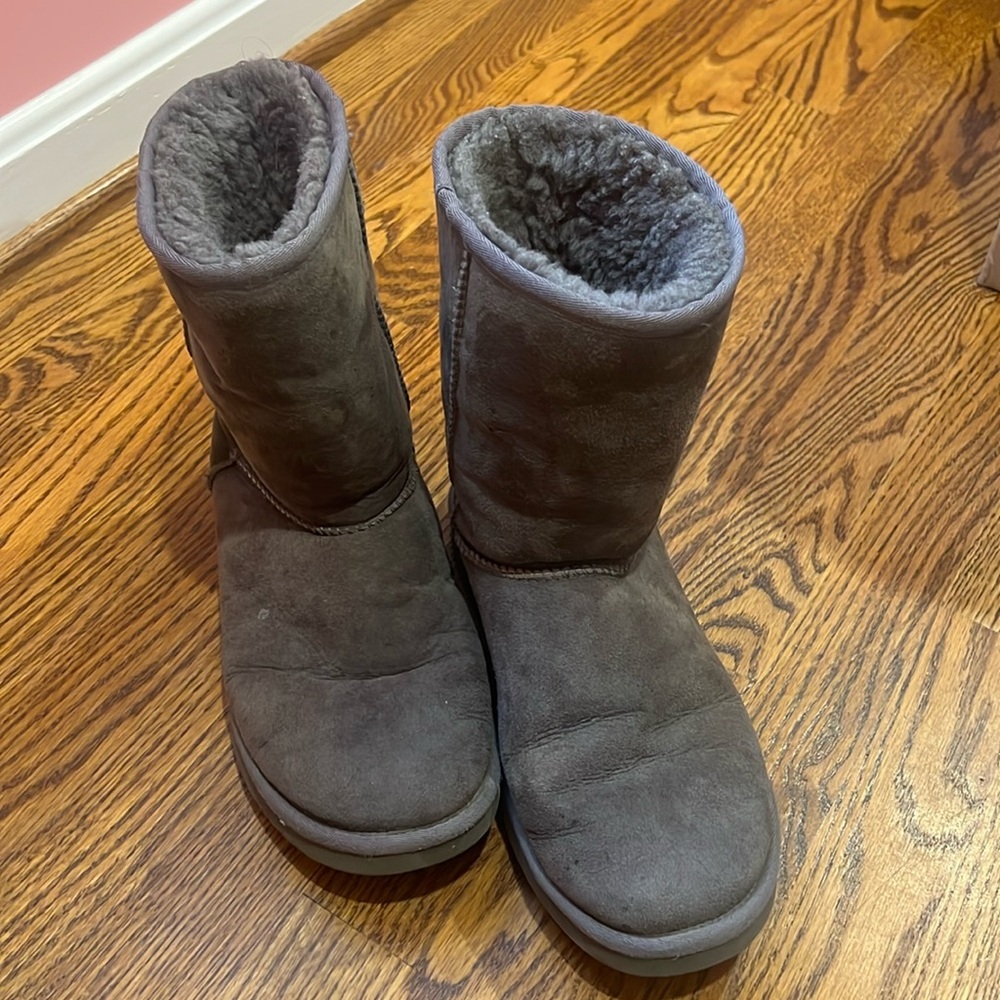 Grey Ugg Size 11